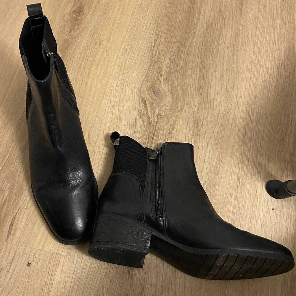 Reaction by Kenneth Cole